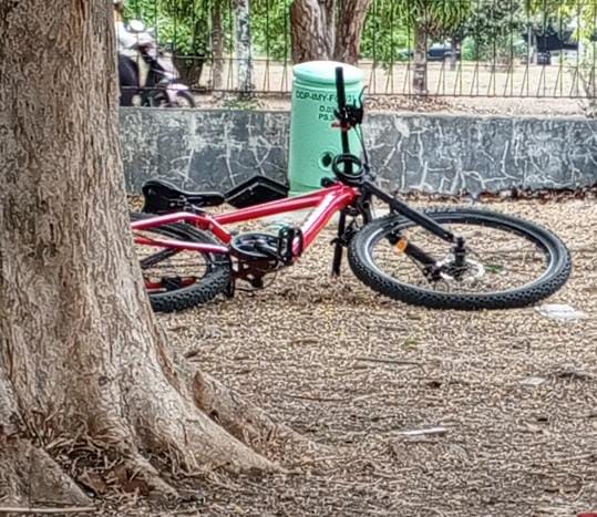 sepeda rafif ( sebelum gua lempar )